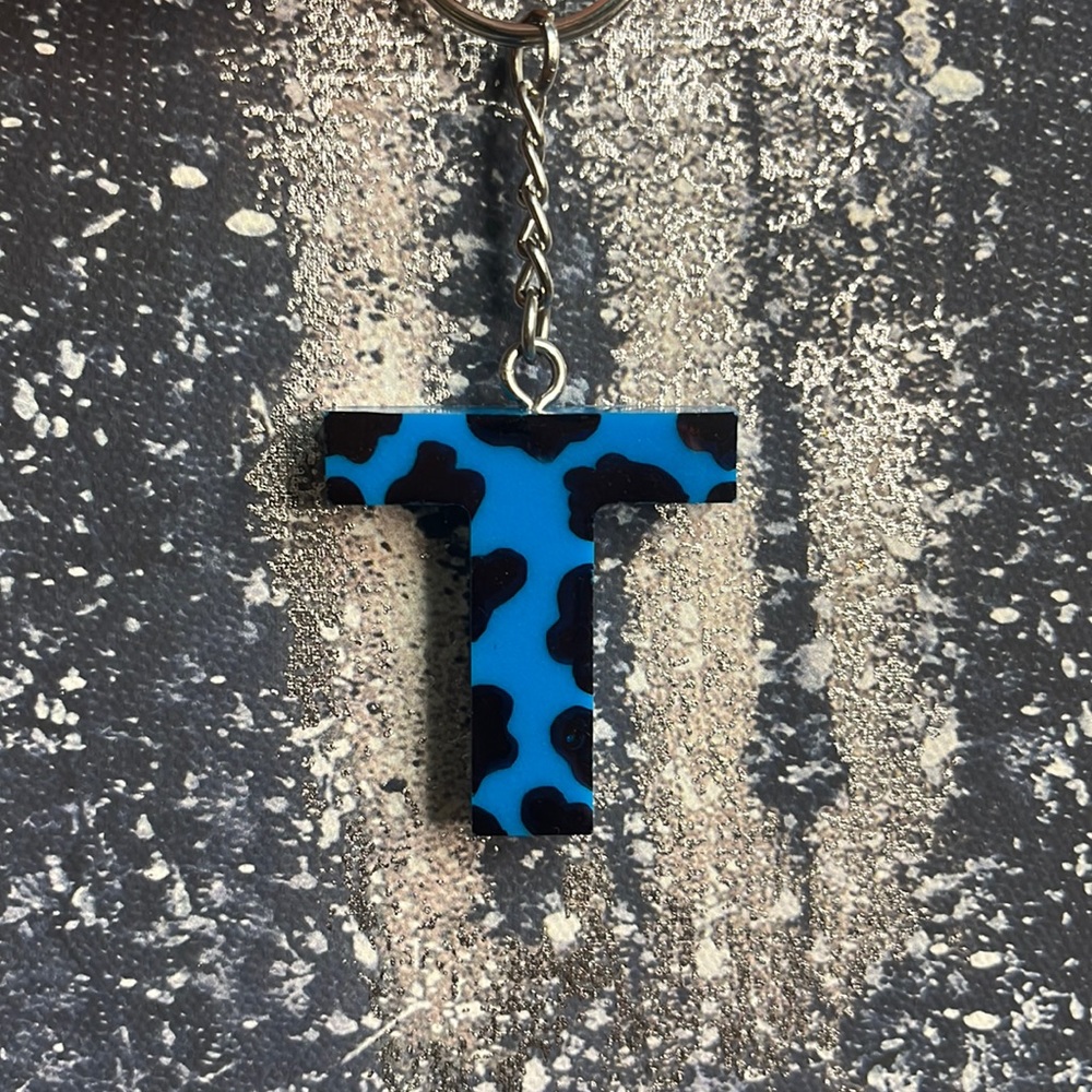 “Letter T” Keychain - Picture 3 of 3